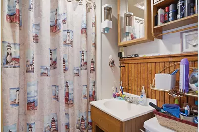 88 Pleasant Street, Claremont, NH 03743 - Photo 37