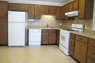 377 Huse Rd, Manchester, NH 03103 - Photo 3