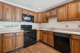 22 Atherton Ln, Amherst, NH 03031 - Photo 5