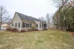 64 Pray St, Rochester, NH 03868 - Photo 3