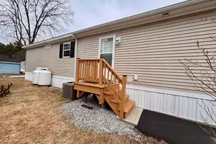 545 Elm St, Milford, NH 03055 - Photo 9