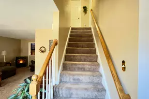 17 Ventura Dr, Raymond, NH 03077 - Photo 9