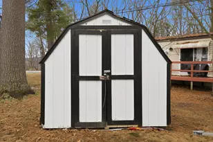 48 Robbins St, Hinsdale, NH 03451 - Photo 17