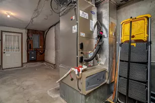 9 Governor Square, Peterborough, NH 03458 - Photo 21