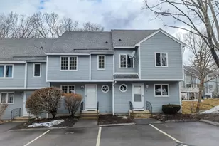 58 Merrimack Dr, Merrimack, NH 03054 - Photo 3