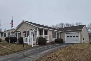 103 Heritage Way, Manchester, NH 03104 - Photo 1