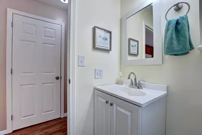 137 Winterwood Drive, Londonderry, NH 03053 - Photo 9