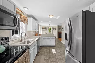 32 Louisburg Cir, Exeter, NH 03833 - Photo 17