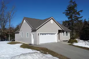 12 Hemlock Dr, Newton, NH 03858 - Photo 1