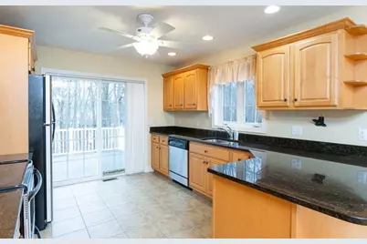 5 Canterbury Court, Salem, NH 03079 - Photo 13