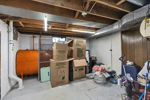 385 Hill St, Manchester, NH 03102 - Photo 37