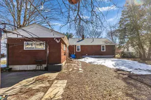 385 Hill St, Manchester, NH 03102 - Photo 39