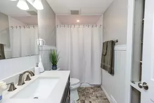 385 Hill St, Manchester, NH 03102 - Photo 19