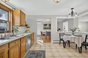 620 Hackett Hill Rd, Manchester, NH 03102 - Photo 7