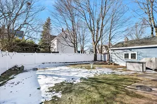 323 Myrtle St, Manchester, NH 03104 - Photo 47