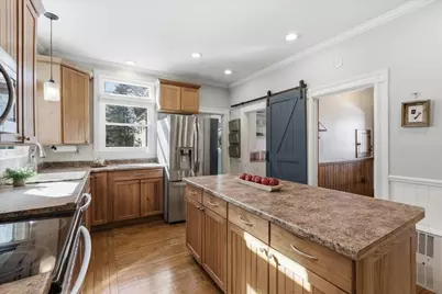 323 Myrtle Street, Manchester, NH 03104 - Photo 15