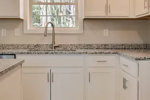 29 Ashley Ave, Hinsdale, NH 03451 - Photo 9