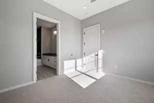 51 Elm St, Laconia, NH 03246 - Photo 17