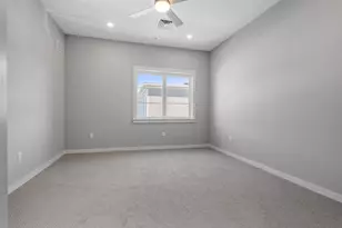 51 Elm St, Laconia, NH 03246 - Photo 15