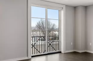 51 Elm St, Laconia, NH 03246 - Photo 7