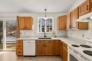 27 Barnes Ave, Alton, NH 03809 - Photo 3