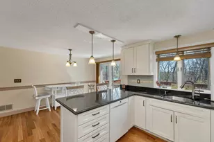 331 Fox Run Rd, Hudson, NH 03051 - Photo 11