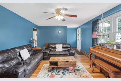 7 Douglas Drive, Salem, NH 03079 - Photo 5