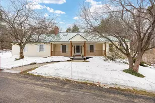 17 Ches Mae Ln, Milford, NH 03055 - Photo 1