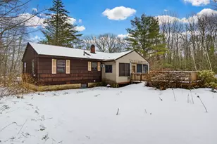 129 Sandown Rd, Danville, NH 03819 - Photo 3