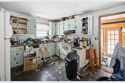 129 Sandown Road, Danville, NH 03819 - Photo 13