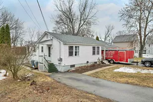 602 Brown Ave, Manchester, NH 03103 - Photo 3