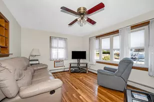 4 Paul Ave, Derry, NH 03038 - Photo 11