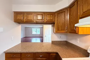 16 Stillwater Dr, Nashua, NH 03062 - Photo 7