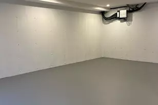 136 Locust St, Dover, NH 03820 - Photo 33