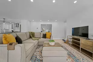 65 Sebbins Pond Dr, Bedford, NH 03110 - Photo 19