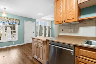 20 Lincoln Drive, Londonderry, NH 03053 - Photo 5