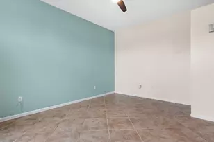 20 Lincoln Dr, Londonderry, NH 03053 - Photo 13