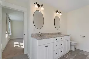 36 Eisenhower Dr, Rochester, NH 03867 - Photo 23