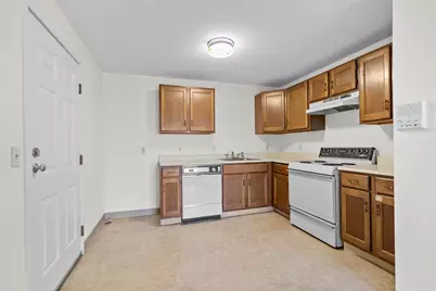 12 E Side Drive #318, Concord, NH 03301 - Photo 5