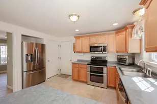 66 Sandy Brook St, Manchester, NH 03103 - Photo 9