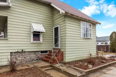 36 S Maple Street, Manchester, NH 03103 - Photo 7