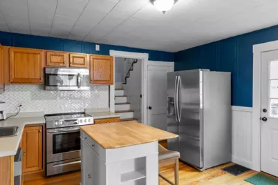 36 S Maple Street, Manchester, NH 03103 - Photo 9