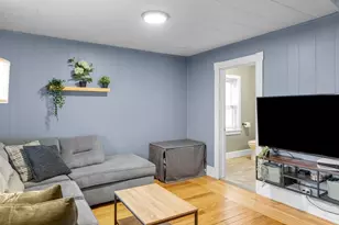 36 S Maple St, Manchester, NH 03103 - Photo 15