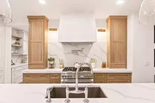 9 Floral St, Windham, NH 03087 - Photo 7