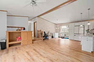 709 S Main St, Franklin, NH 03235 - Photo 9