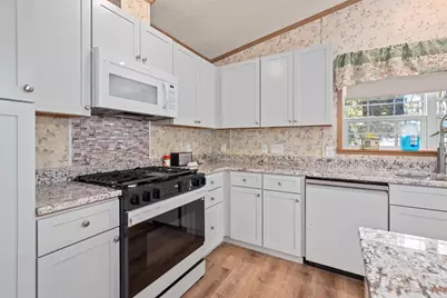 709 S Main Street, Franklin, NH 03235 - Photo 5