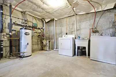 180 Spruce Street #A, Manchester, NH 03103 - Photo 25