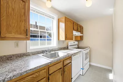 180 Spruce Street #A, Manchester, NH 03103 - Photo 7