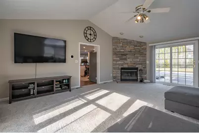 4 Chelsea Court, Nashua, NH 03062 - Photo 9