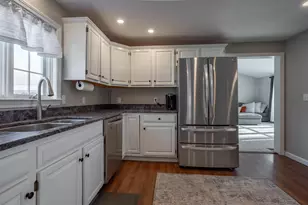 4 Chelsea Ct, Nashua, NH 03062 - Photo 7